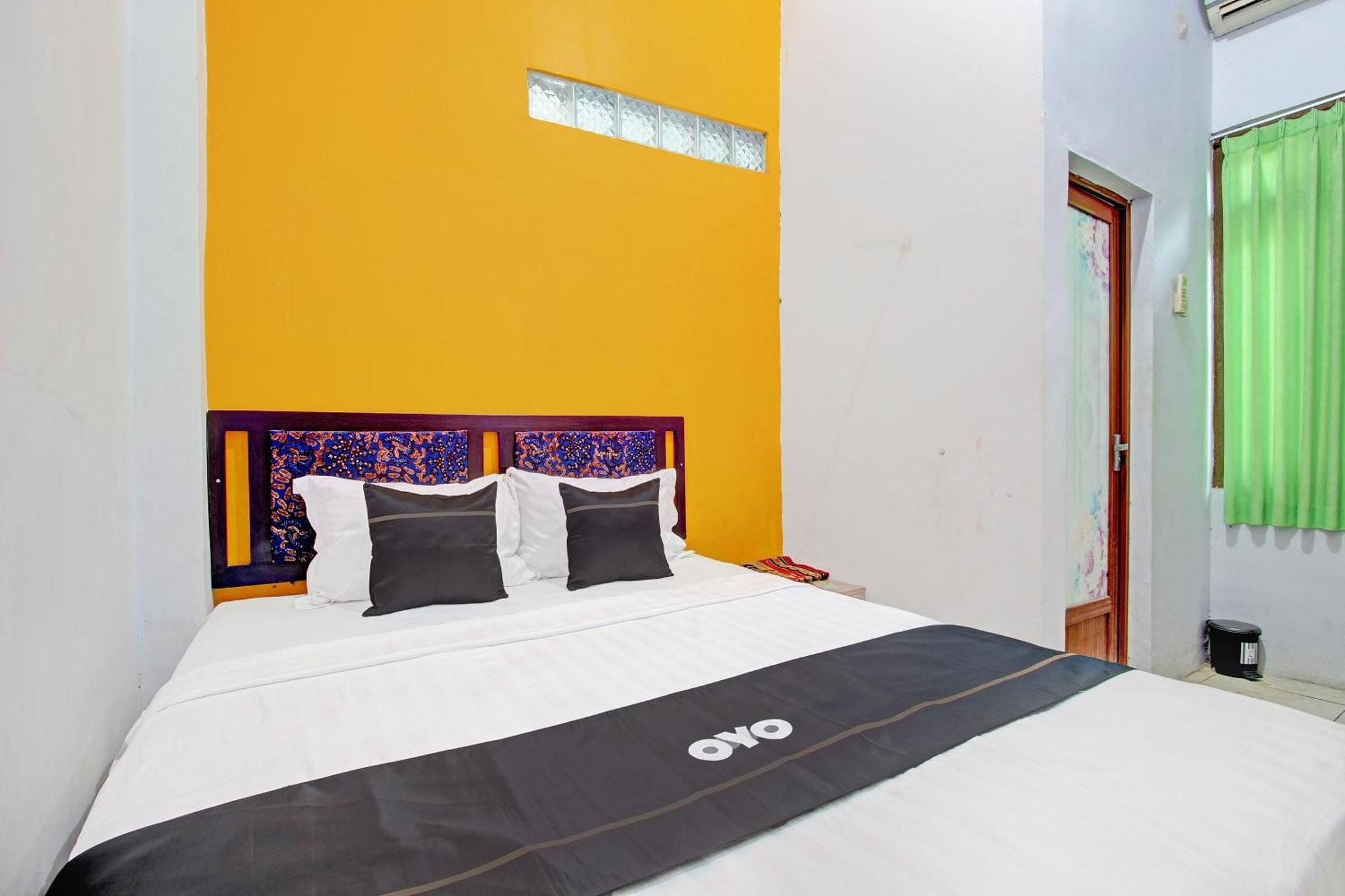 RedDoorz Syariah near Alun Alun Balai Kota Tegal Hotel Bagian luar foto