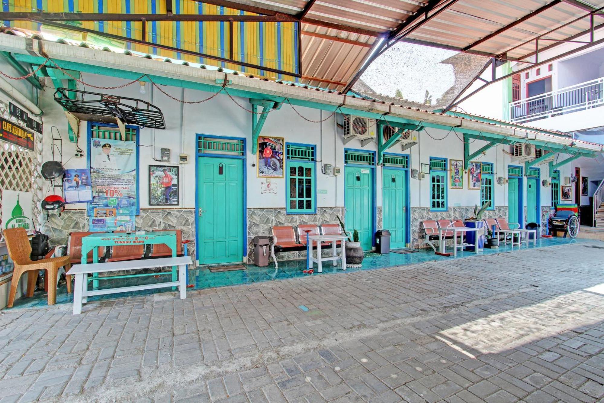 RedDoorz Syariah near Alun Alun Balai Kota Tegal Hotel Bagian luar foto
